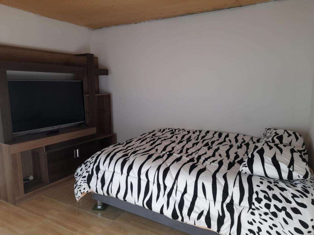 Inti Raymi Habitacion Privada B&B Backpakers Уарас Екстер'єр фото